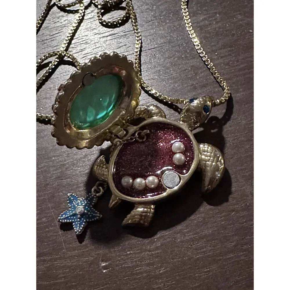 vtg BETSEY JOHNSON Turtle pendant Locket necklace Gold Tone Rhinestones